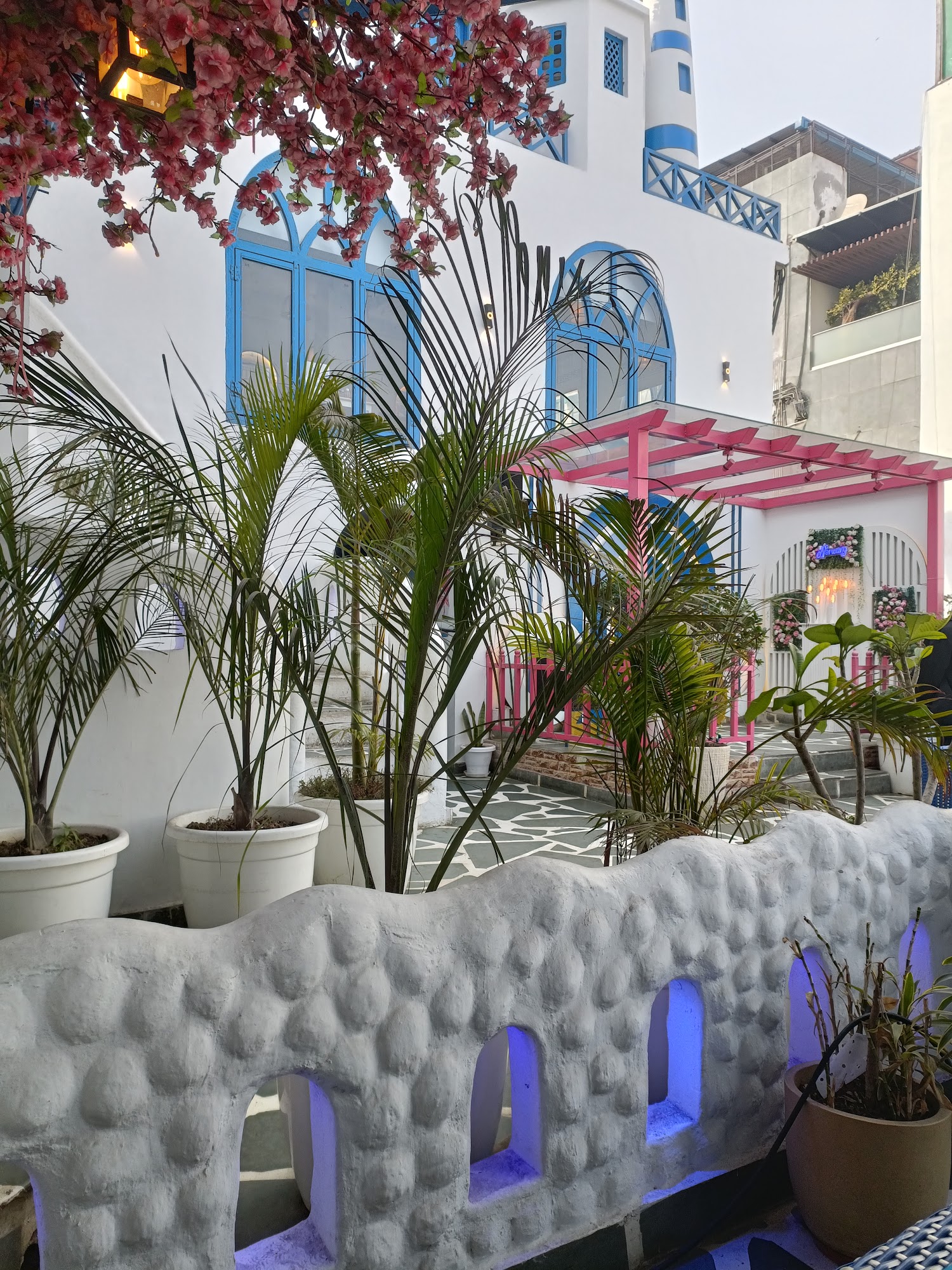 Greek-inspired white and blue architecture of Norwang Cafe
